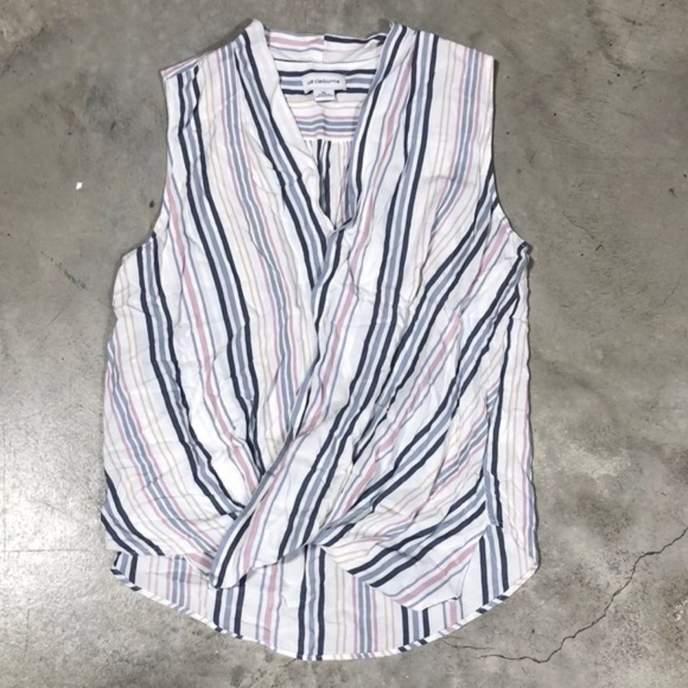 Liz Claiborne‎ size xl twisted bottom top